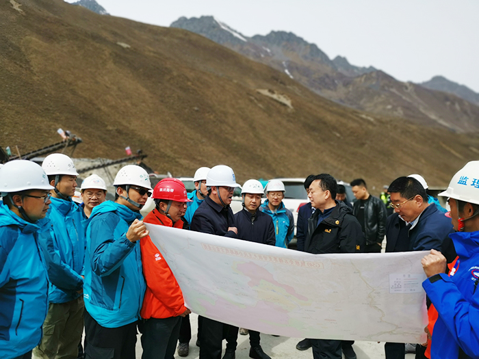 甘孜州委委員、常委、書記沈陽(yáng)到九石路TJ3標(biāo)檢查指導(dǎo)工作